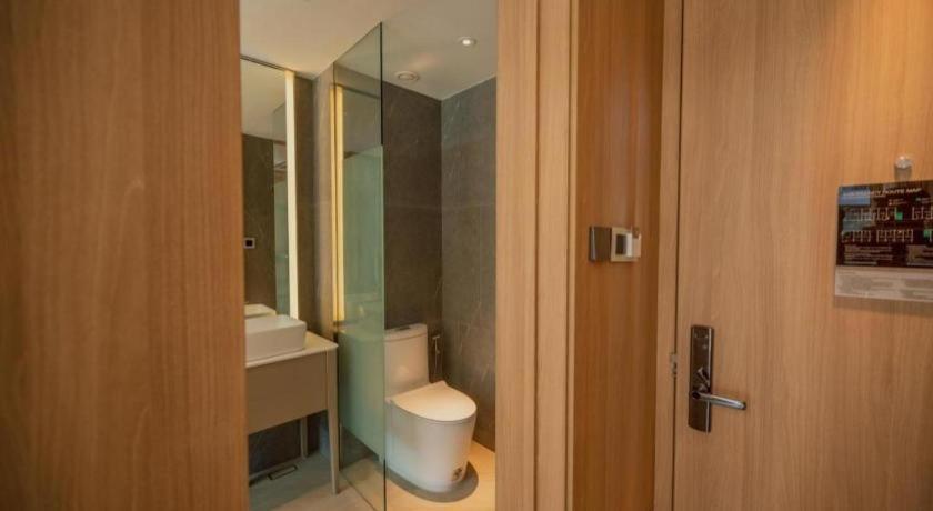 Riverton Hotel Samut Songkhram Exteriör bild